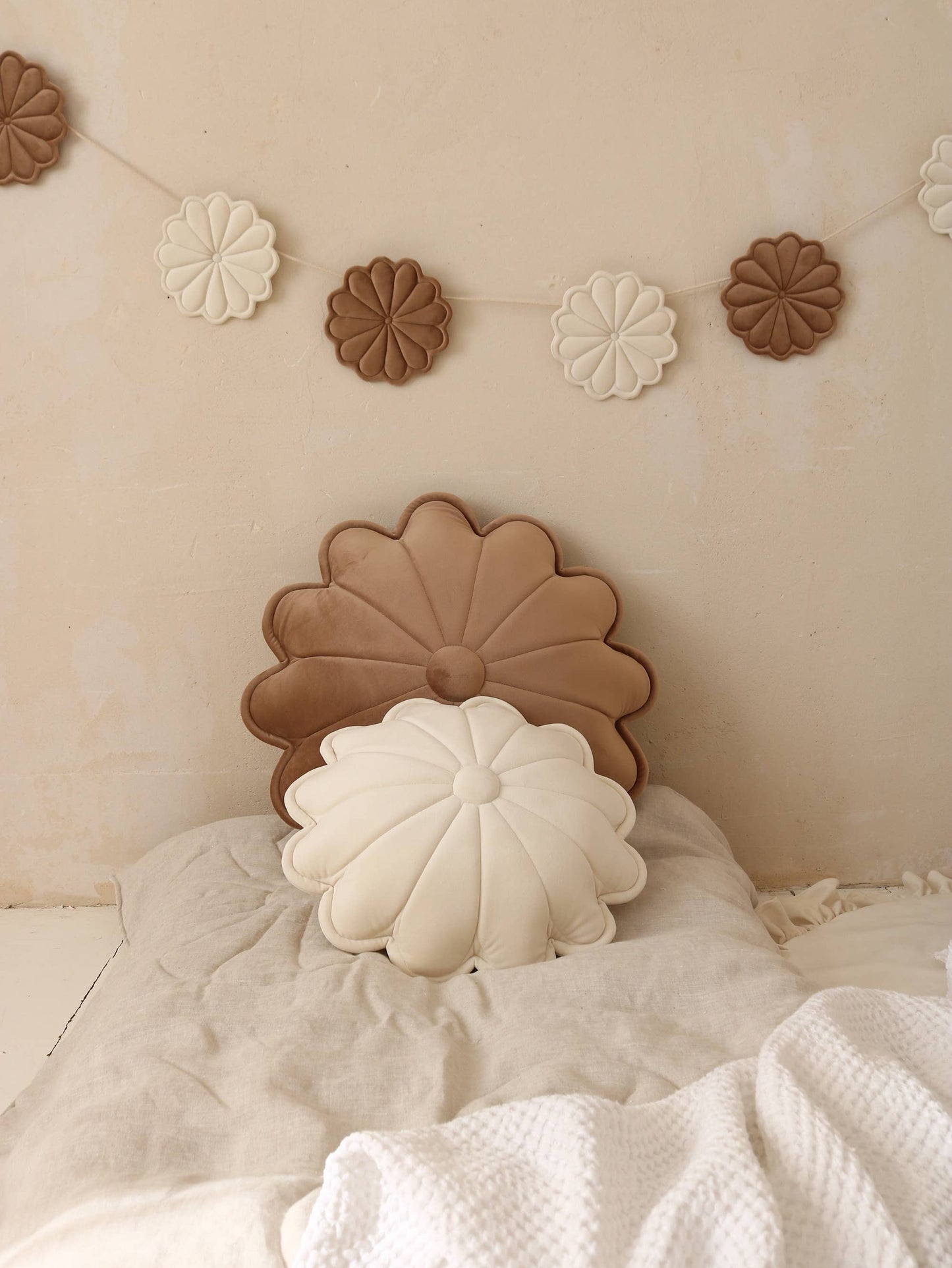Velvet Daisy Pillow - Large BABYLY