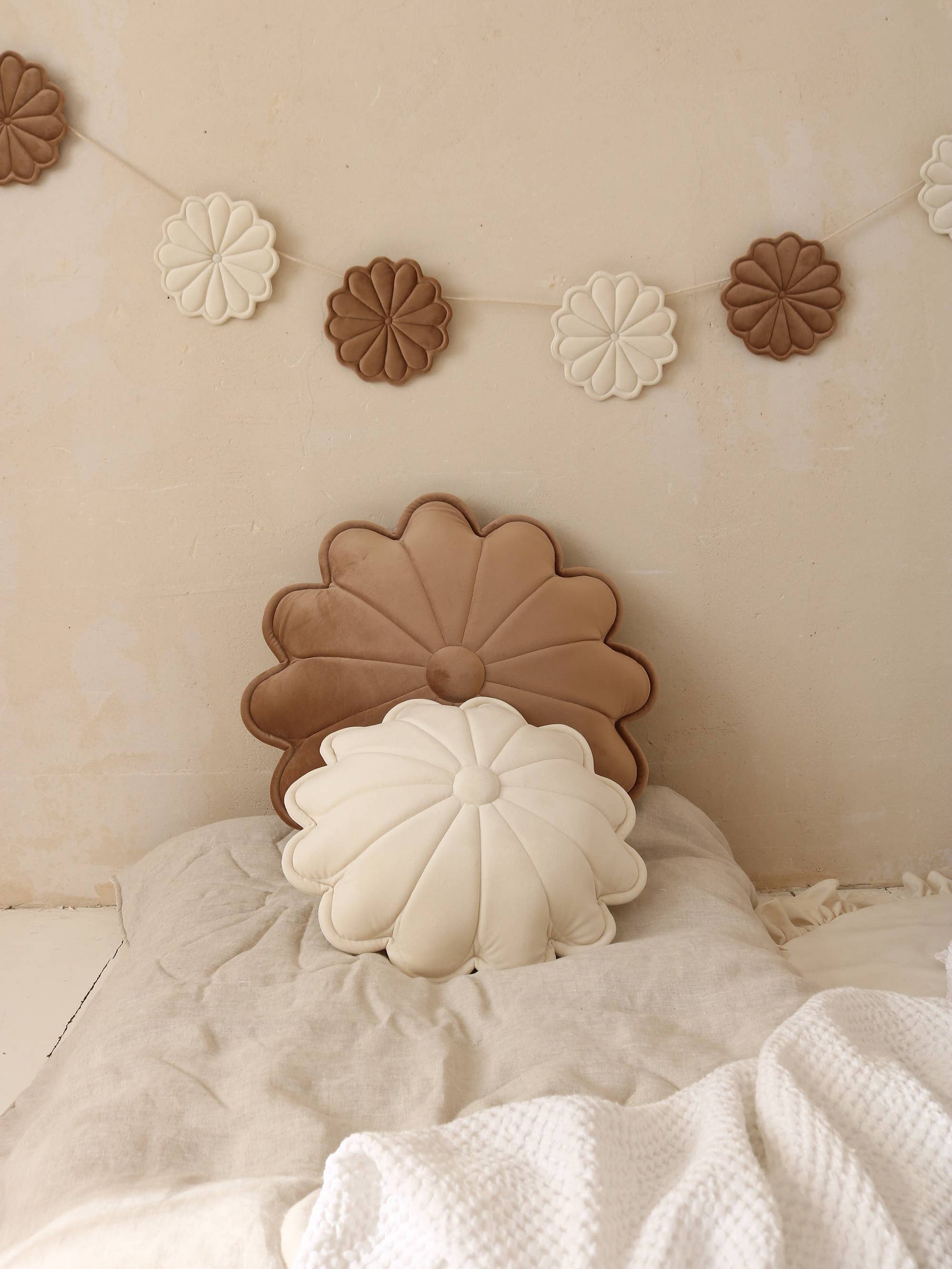Babyly - Velvet Daisy Pillow - Large BABYLY