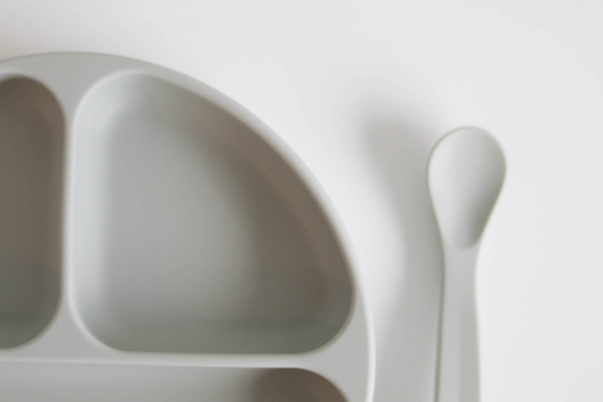 Silicone Suction Plate With Lid and Spoon The Saturday Baby