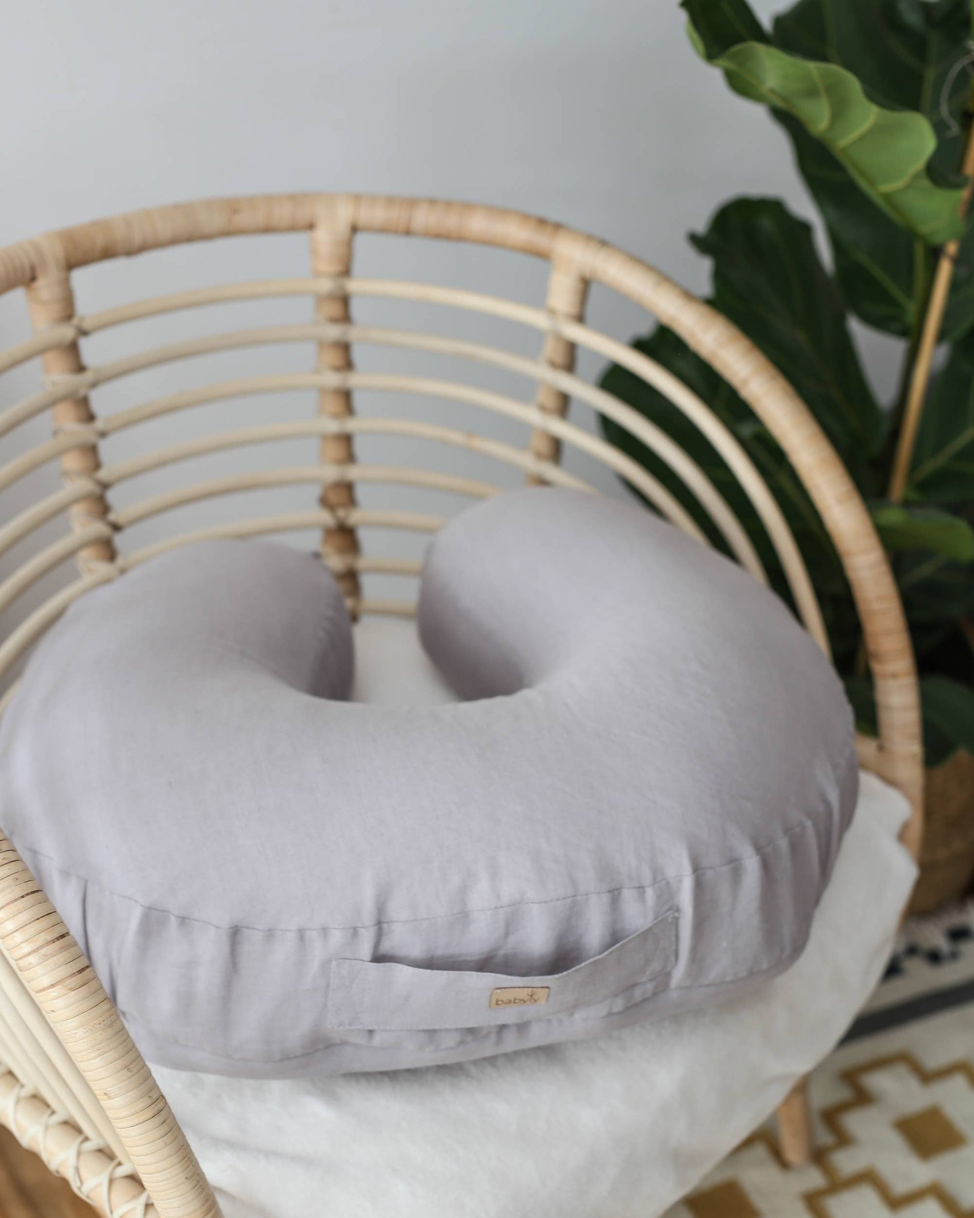 Babyly - Nursing Pillow/Breast Feeding Pillow - Linen - (Beige) BABYLY