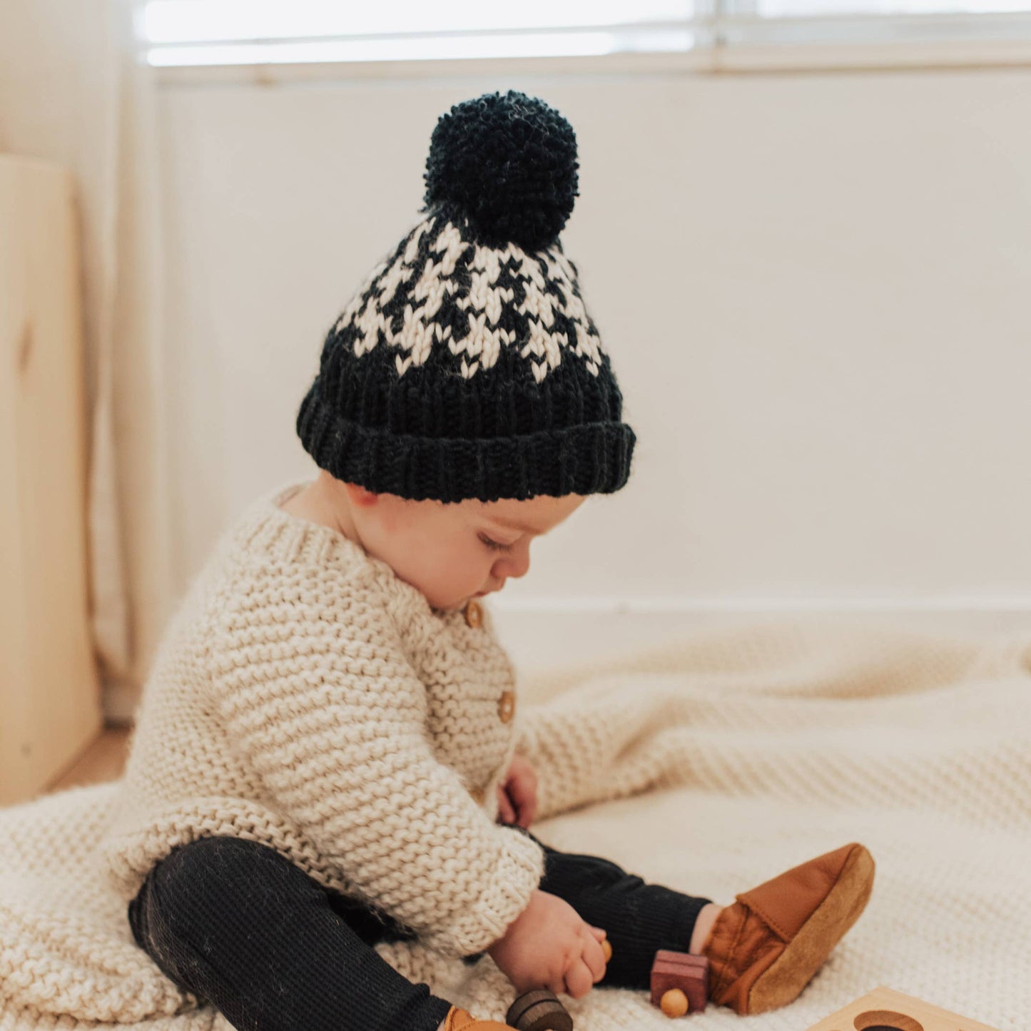 Houndstooth Hand Knit Beanie Hat Huggalugs