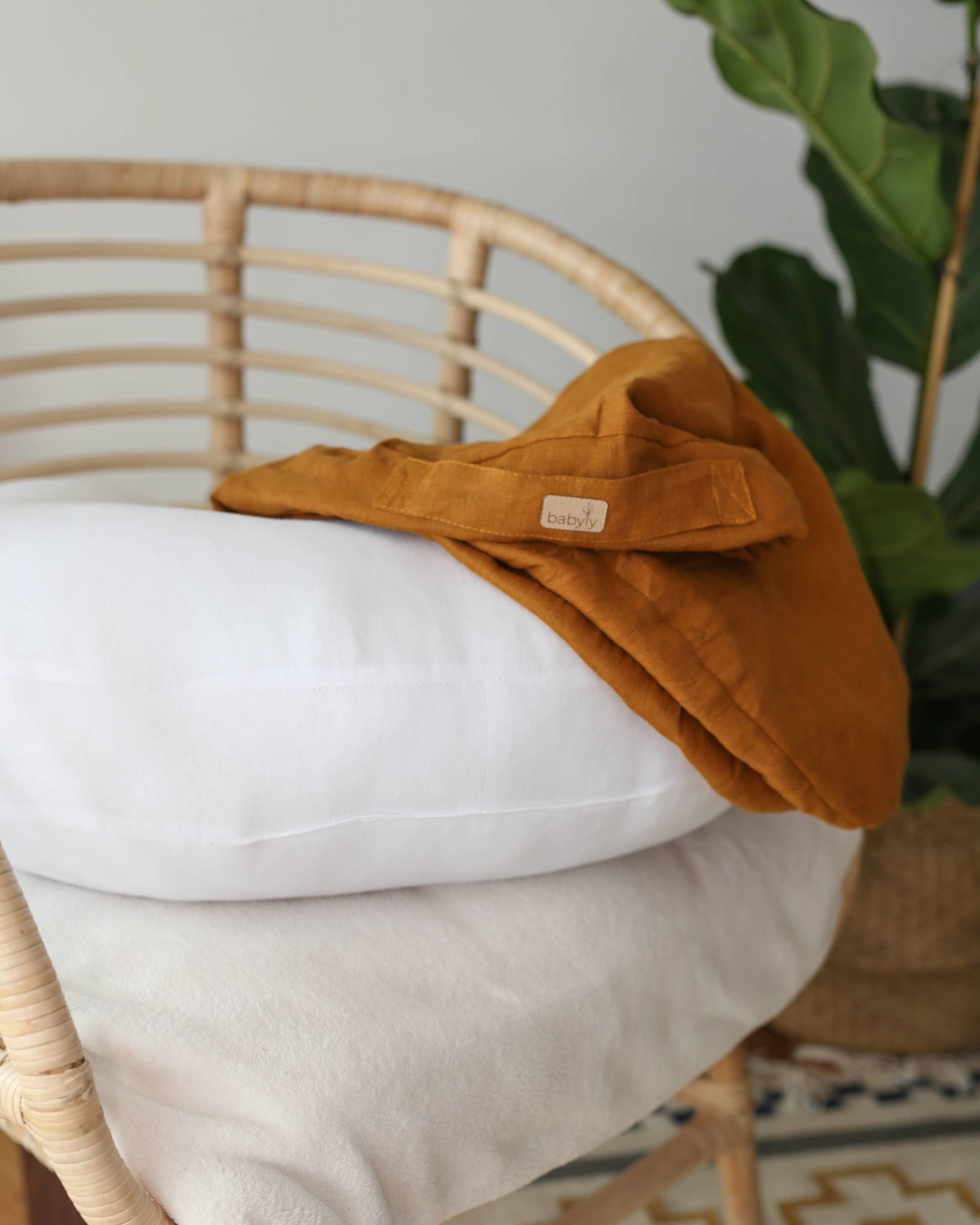 Babyly - Nursing Pillow/Breast Feeding Pillow - Linen - (Beige) BABYLY