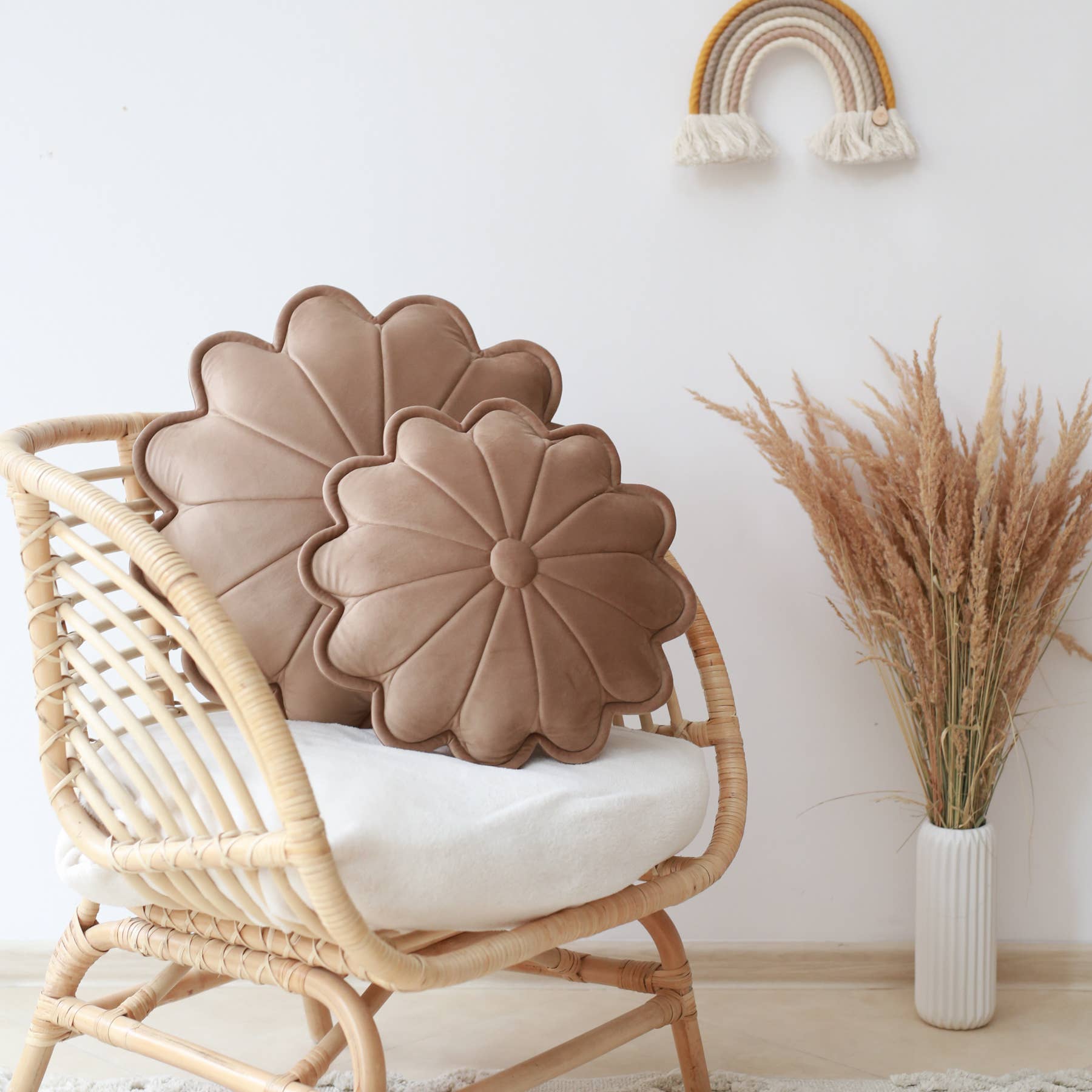 Babyly - Velvet Daisy Pillow - Large BABYLY