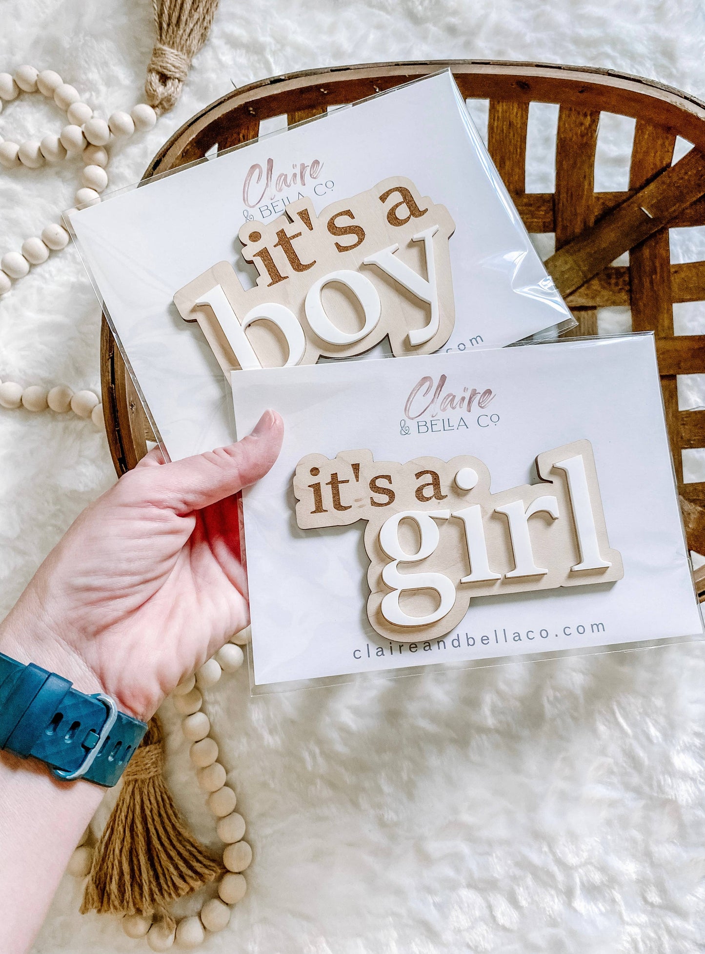It’s a Boy Gender Reveal Announcement Sign Claire and Bella