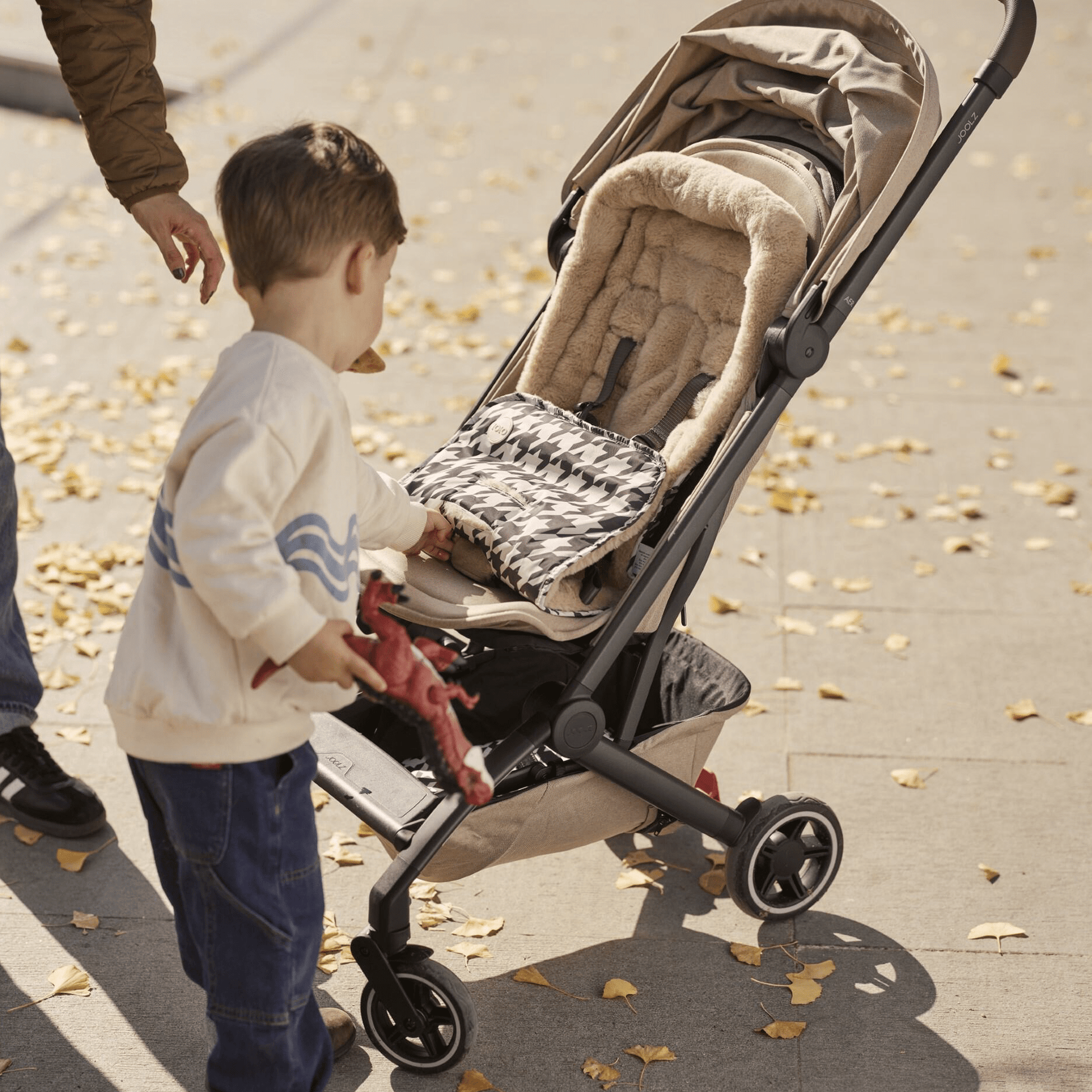 Cozy Fleece Pram Liner - Houndstooth OiOi