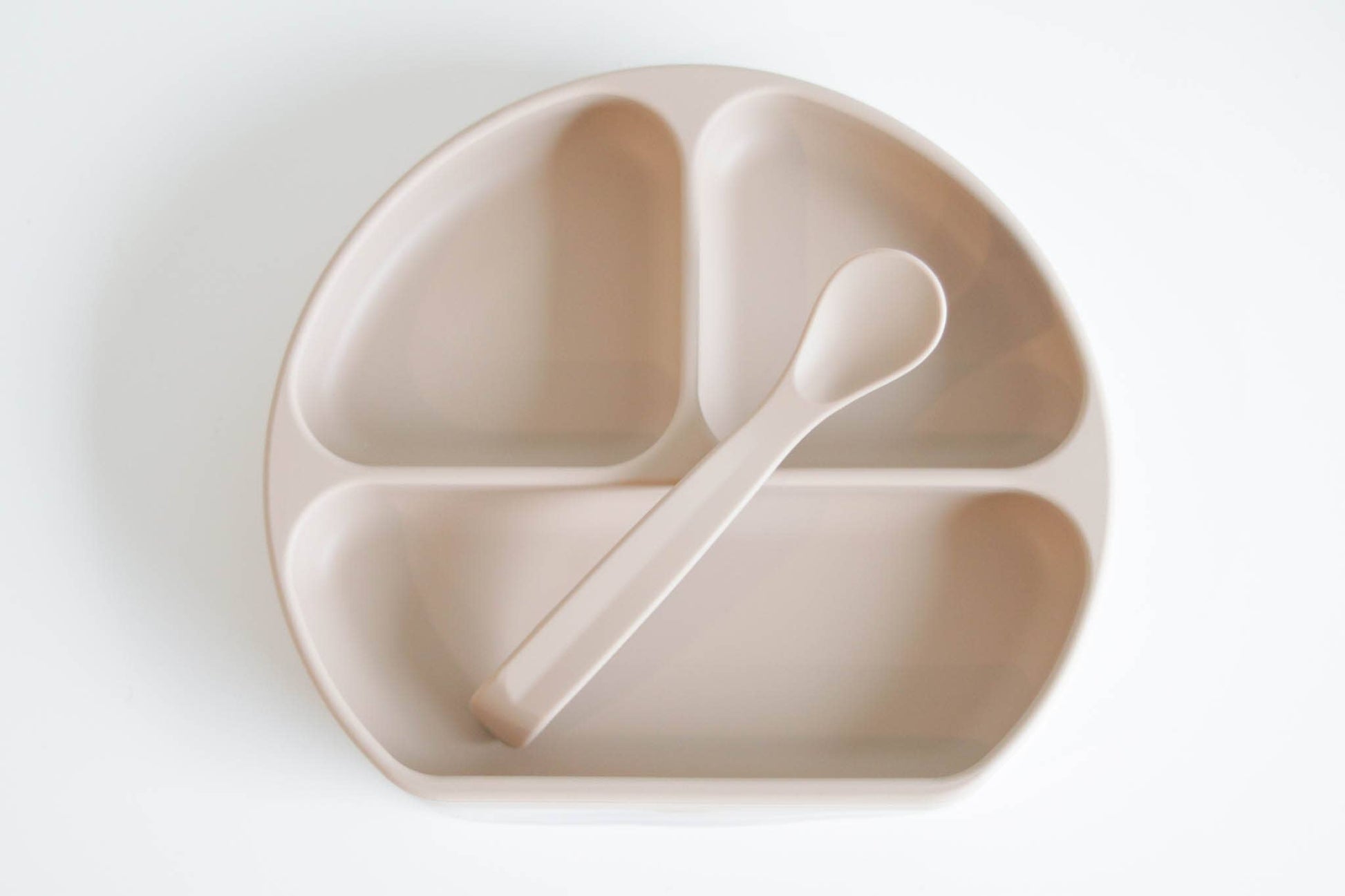 Silicone Suction Plate With Lid and Spoon The Saturday Baby