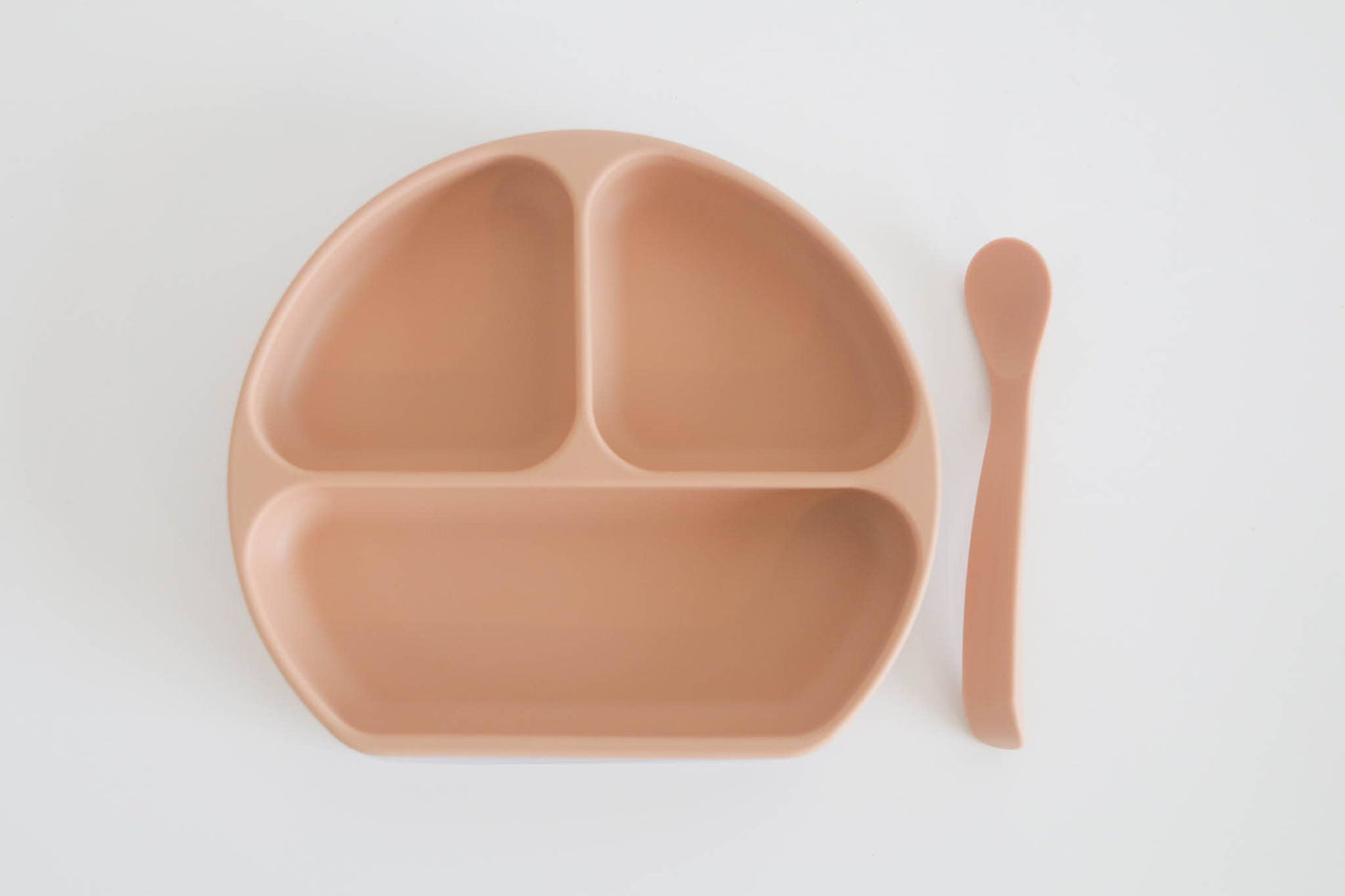 Silicone Suction Plate With Lid and Spoon The Saturday Baby Peach