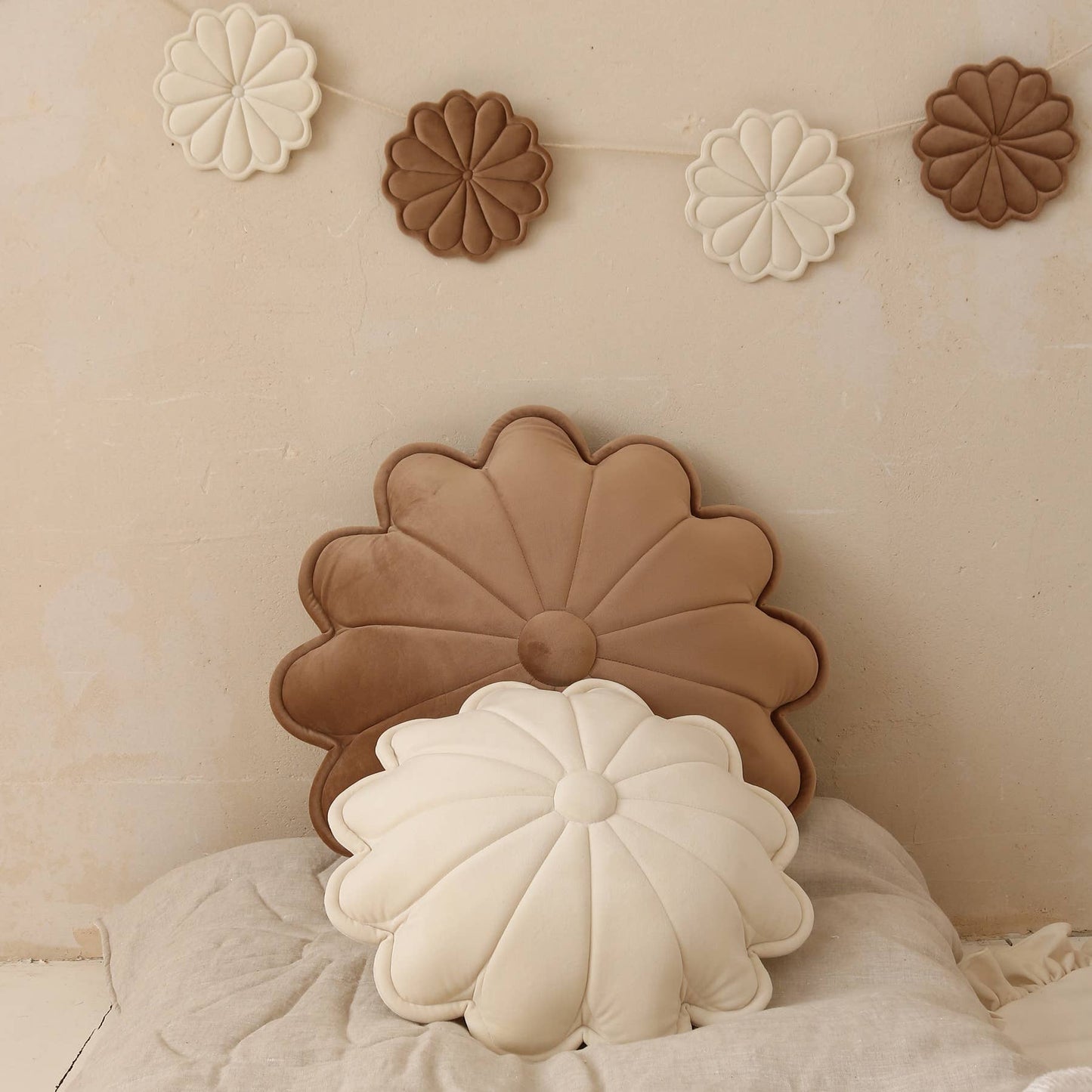 Babyly - Velvet Daisy Pillow - Small BABYLY