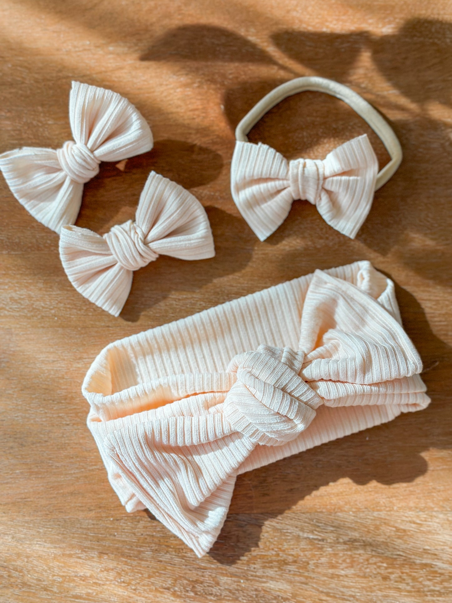 Mini Bow | Multiple Colors! Little Birds Co. Peach Ribbed Single Clip