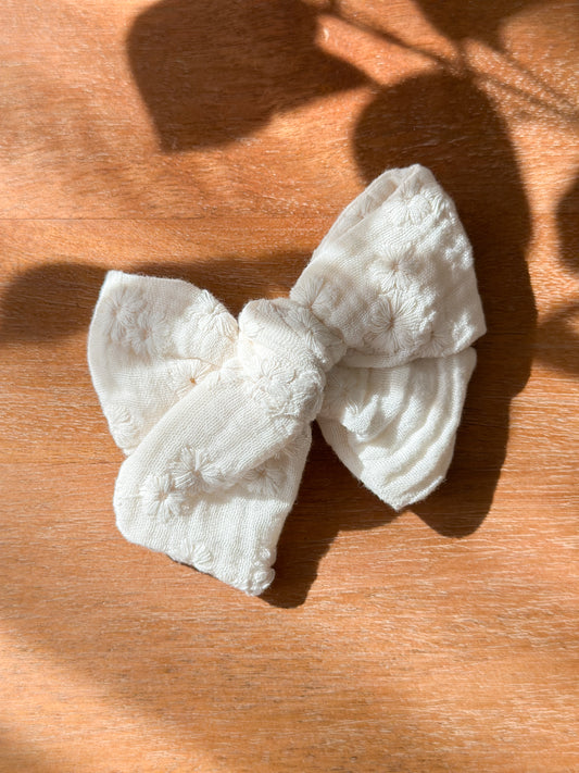 Classic Bow | Multiple Colors! Little Birds Co. Cream Floral Eyelet Clip