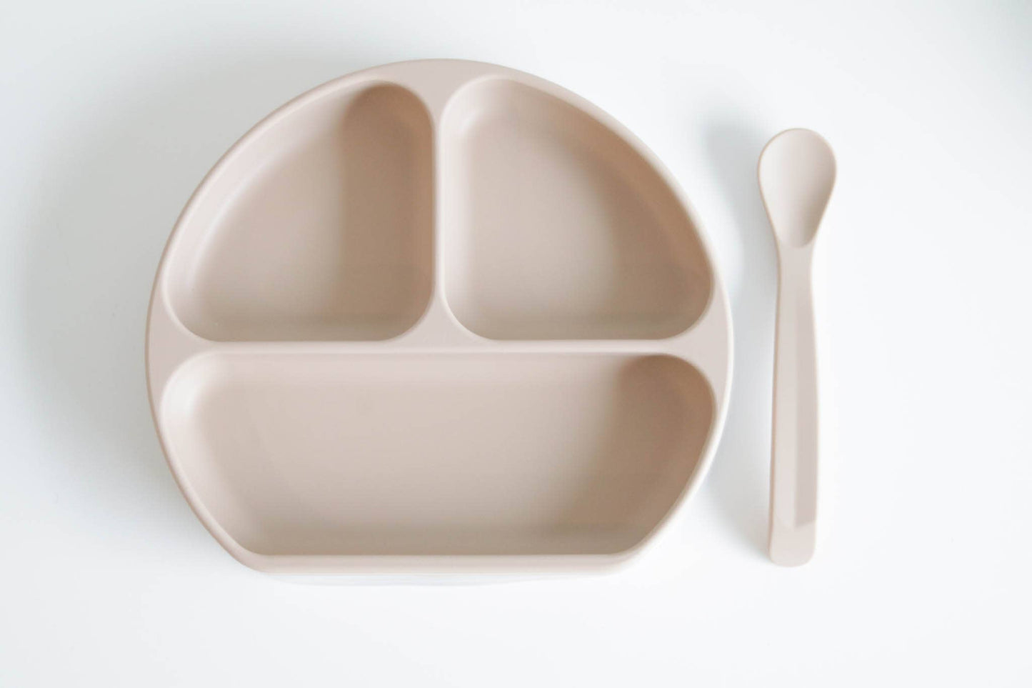 Silicone Suction Plate With Lid and Spoon The Saturday Baby Sand