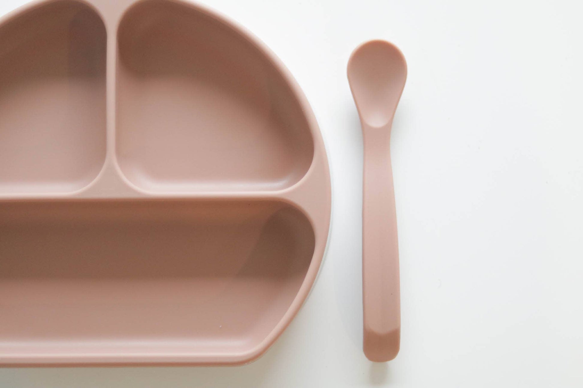 Silicone Suction Plate With Lid and Spoon The Saturday Baby