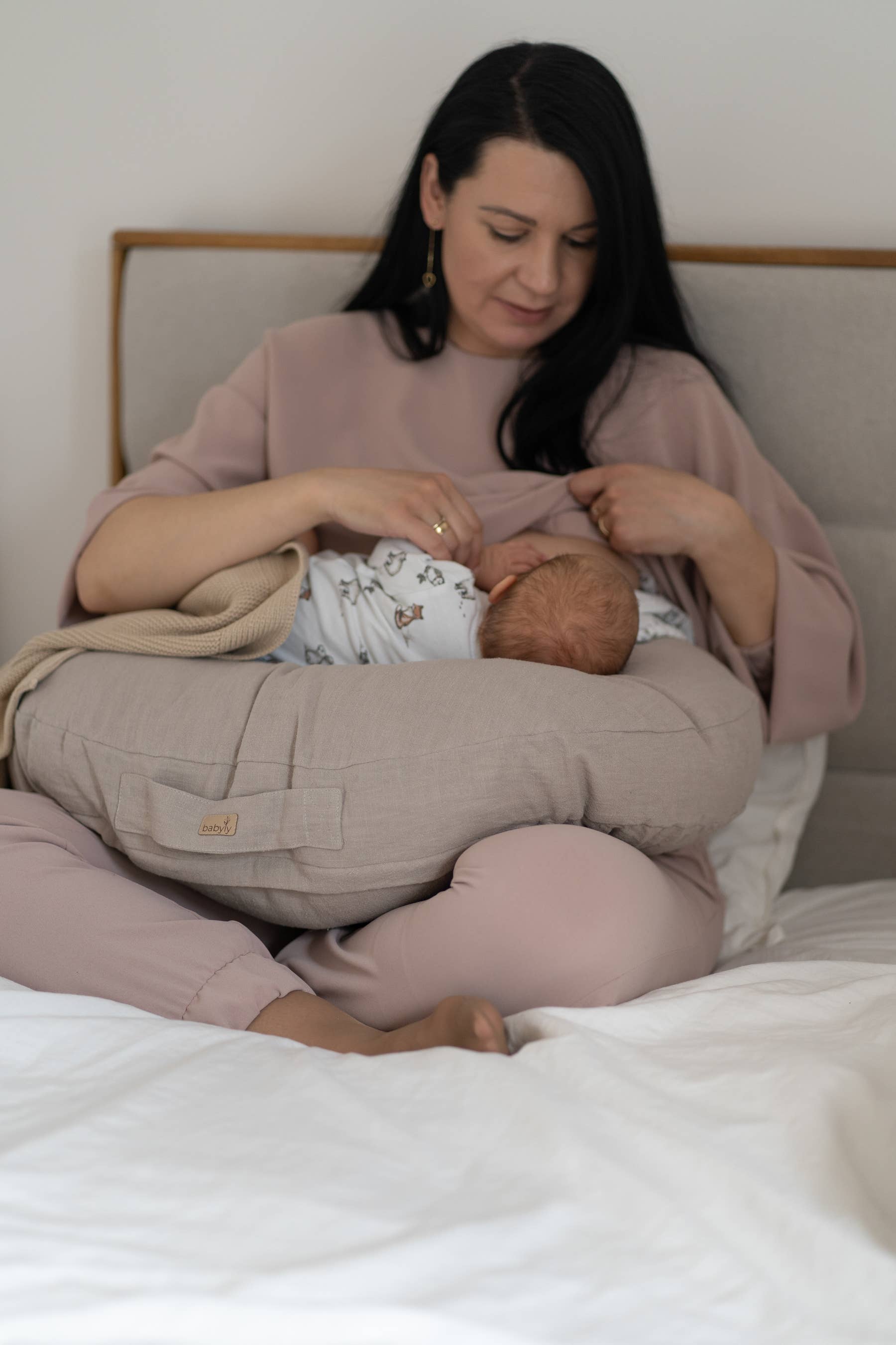 Babyly - Nursing Pillow/Breast Feeding Pillow - Linen - (Beige) BABYLY