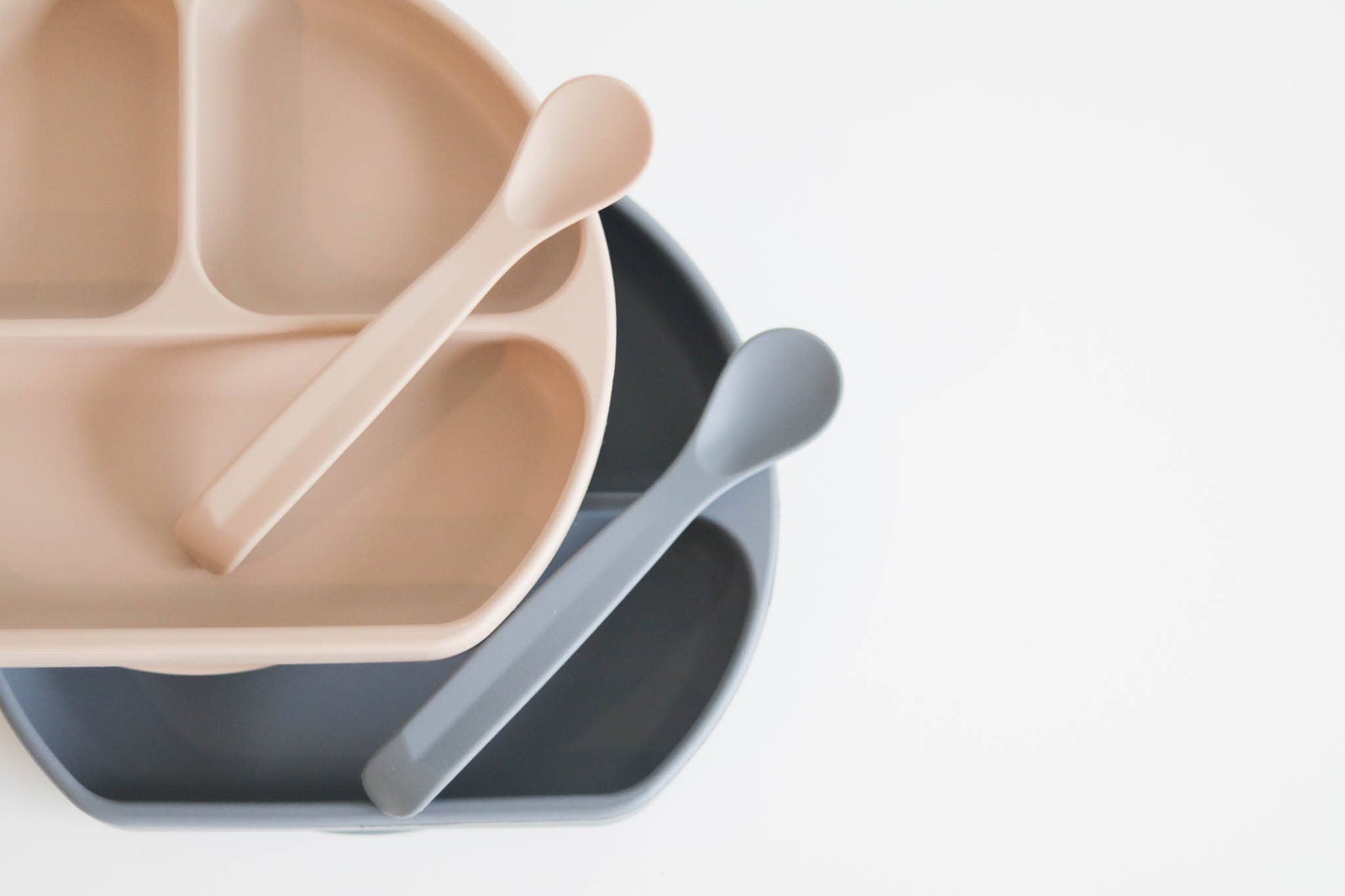 Silicone Suction Plate With Lid and Spoon The Saturday Baby