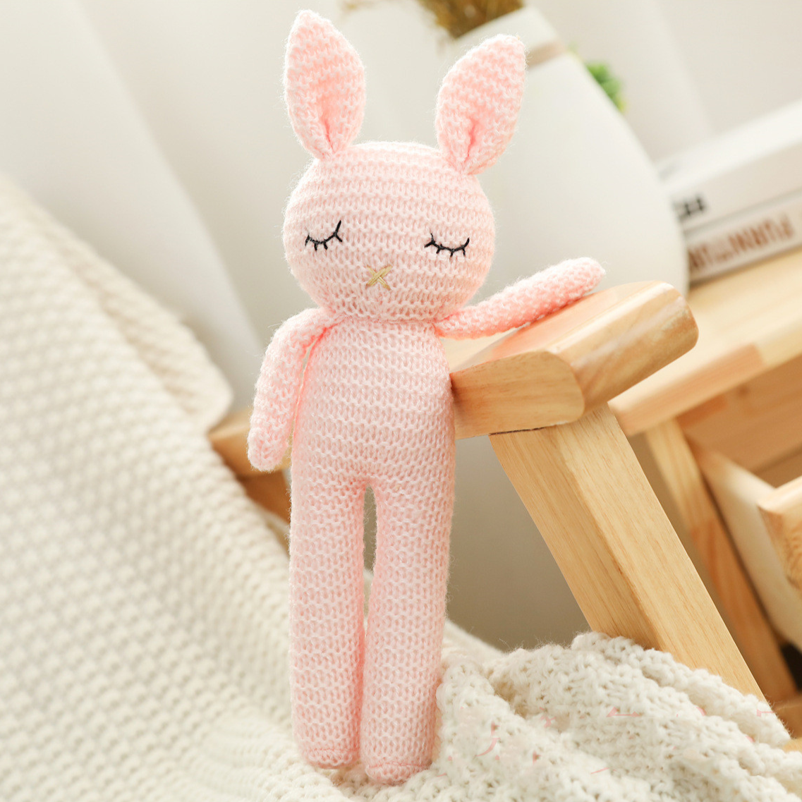 Annie&Charles® knitting bunny Annie & Charles