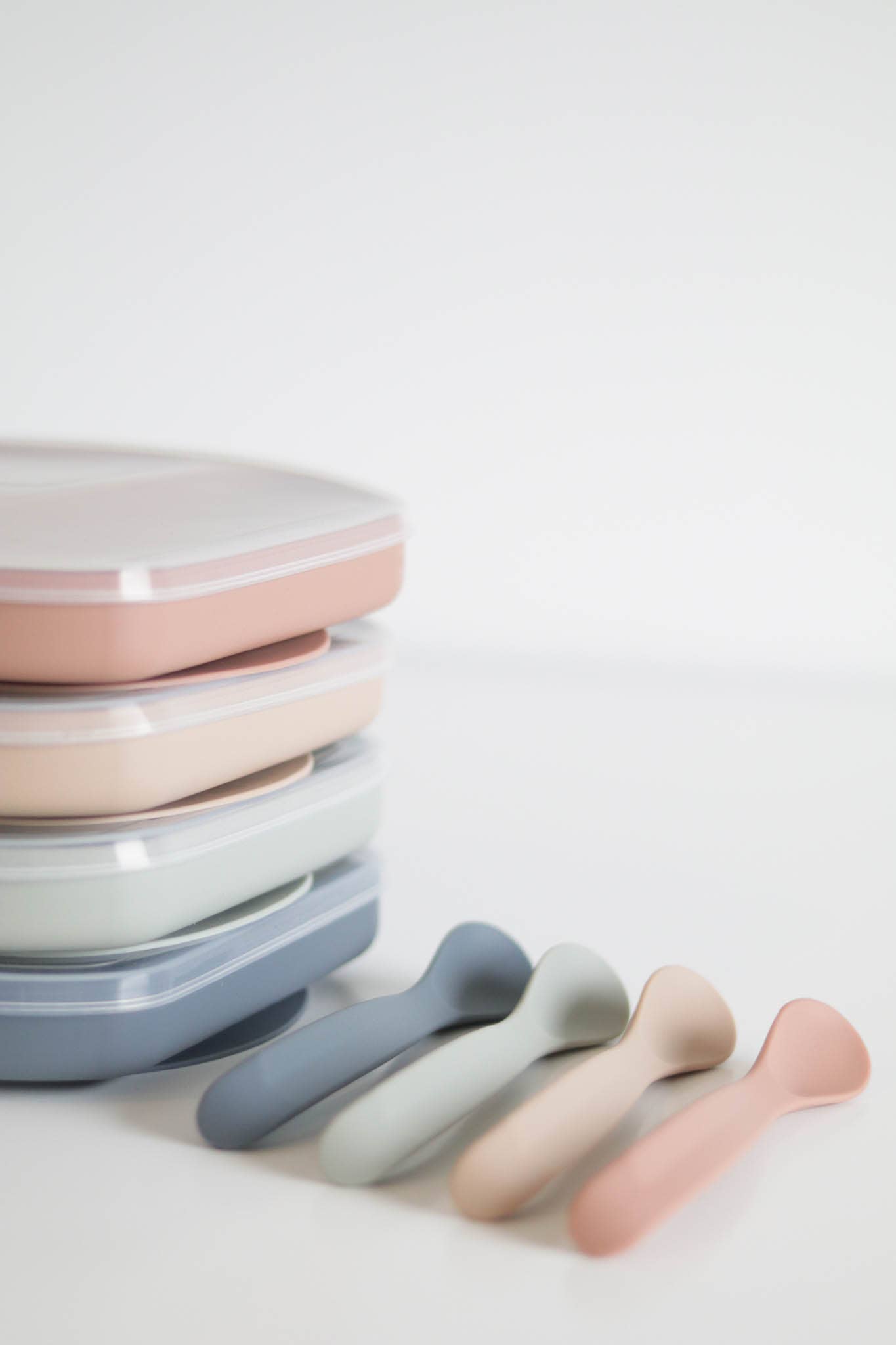Silicone Suction Plate With Lid and Spoon The Saturday Baby