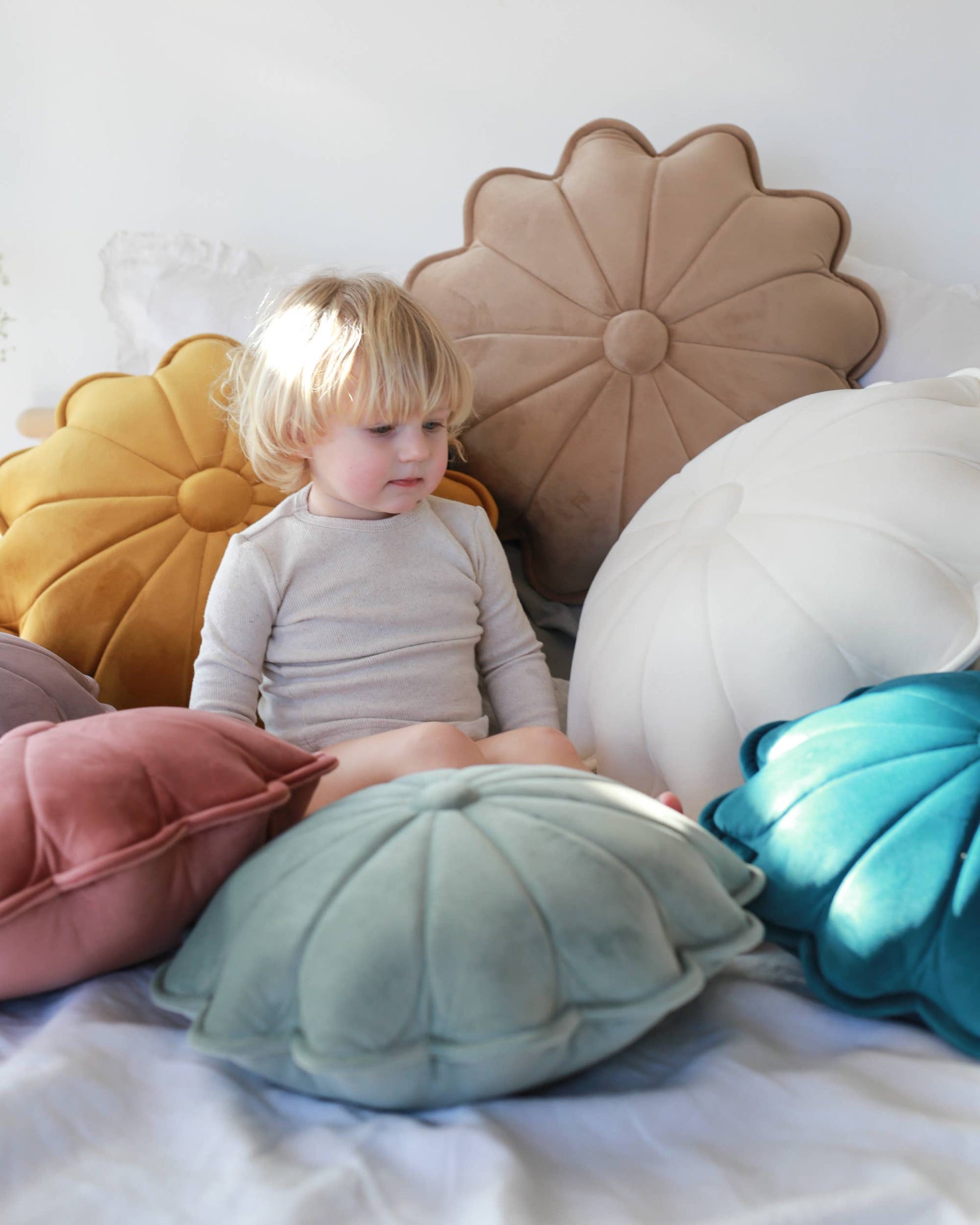 Babyly - Velvet Daisy Pillow - Large BABYLY