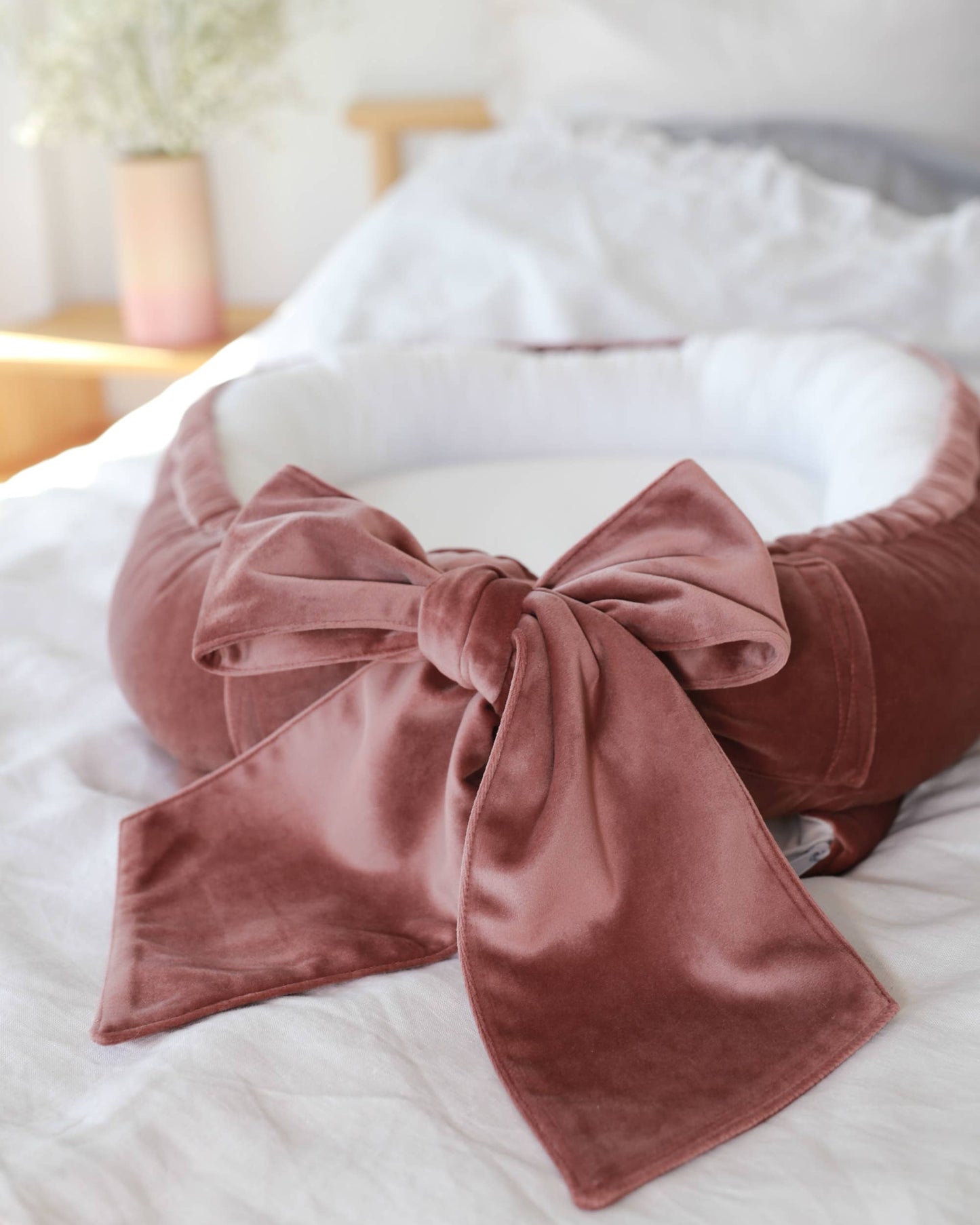 Velvet babynest with bow (5 colors) - BABYLY