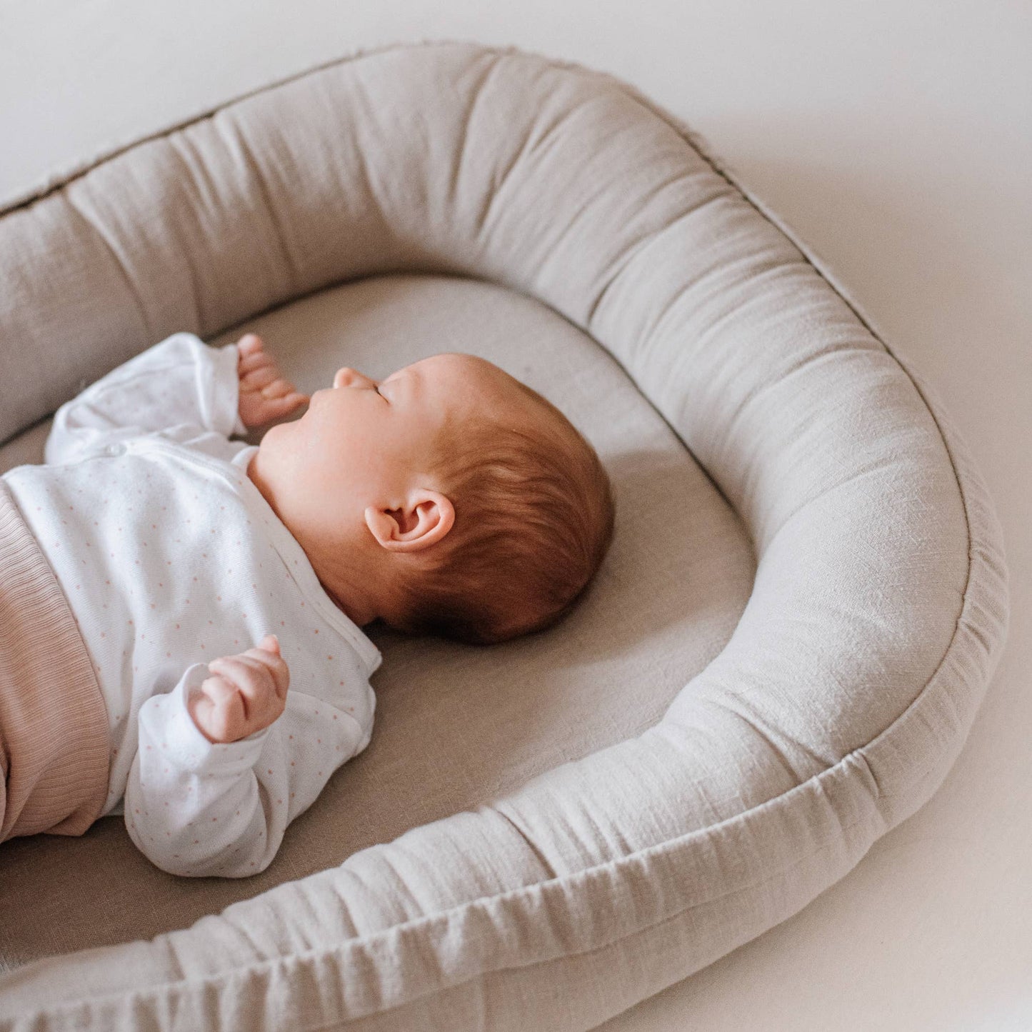 Linen babynest - beige