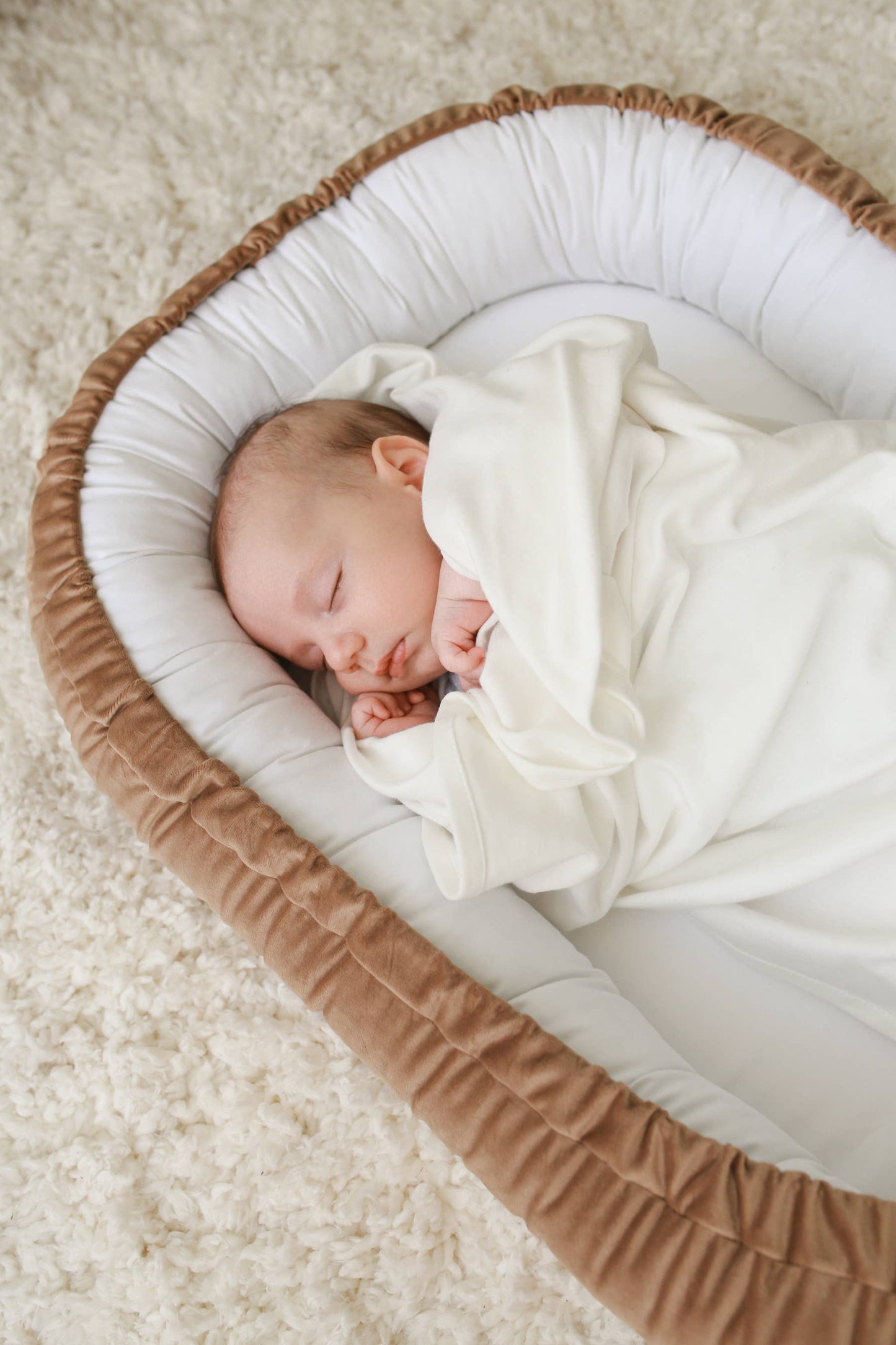 Velvet babynest with bow (5 colors) - BABYLY