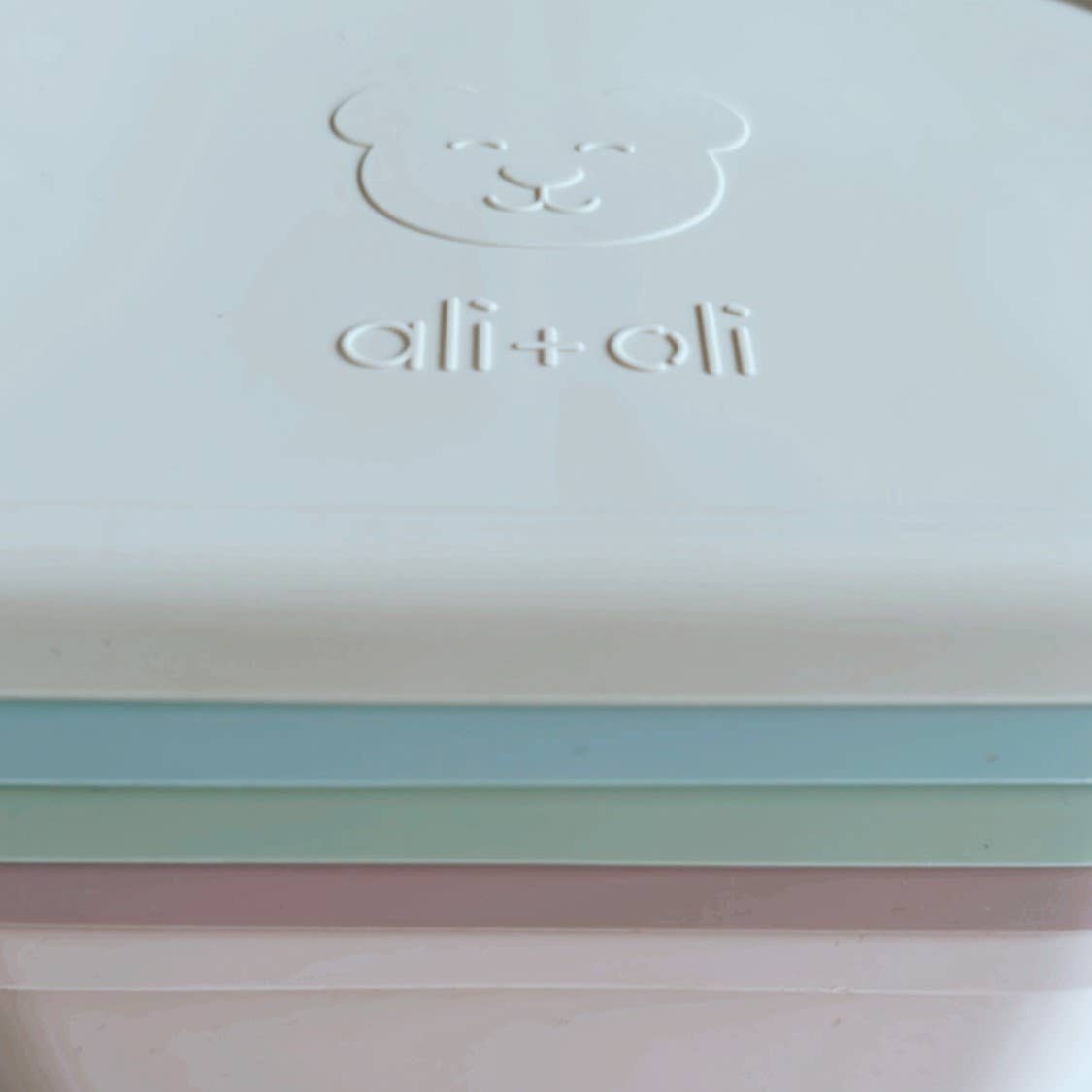 Ali+Oli Leakproof Silicone Bento Box (Coco)