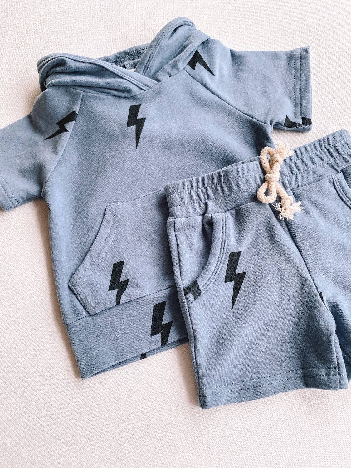 Lightning shorts - dusty blue